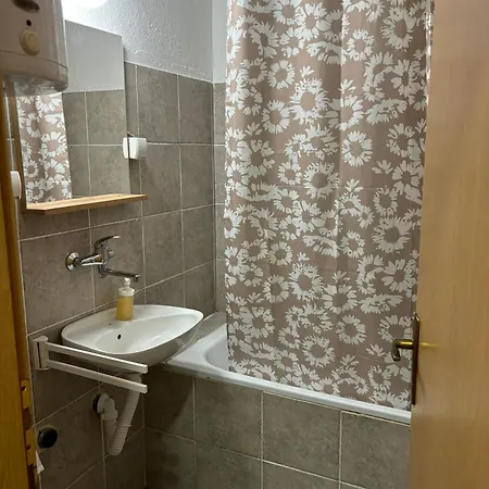 Διαμέρισμα Lenka *