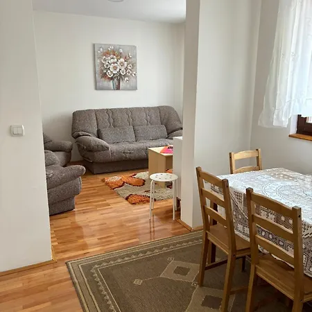 Apartman Lenka *
