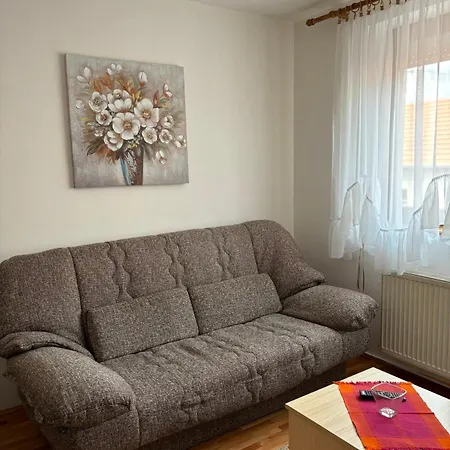 Apartman Lenka